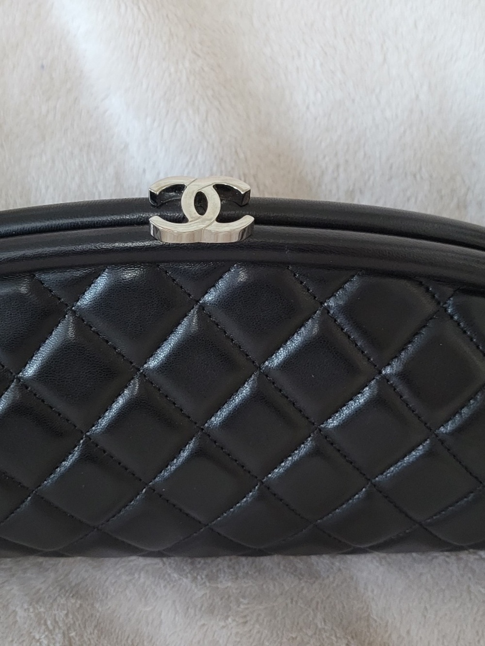 Chanel Kisslock Clutch Vintage